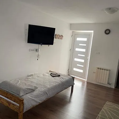 Apartma Saaan Apartment