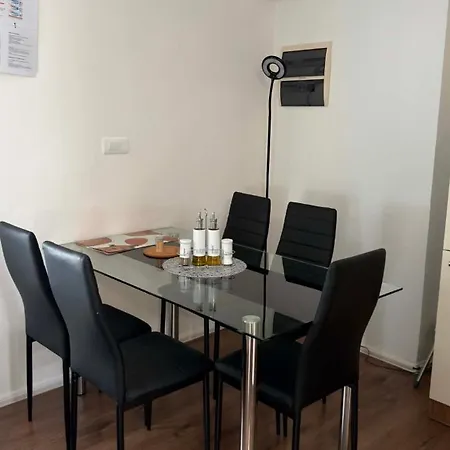 Apartma Saaan Sempas